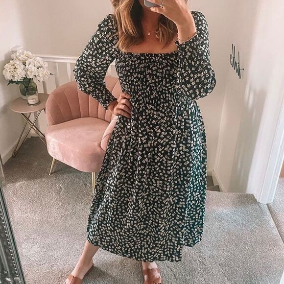 H&M Smock-detail Puff Sleeve Dress Bloggers fav - Picture 6 of 16